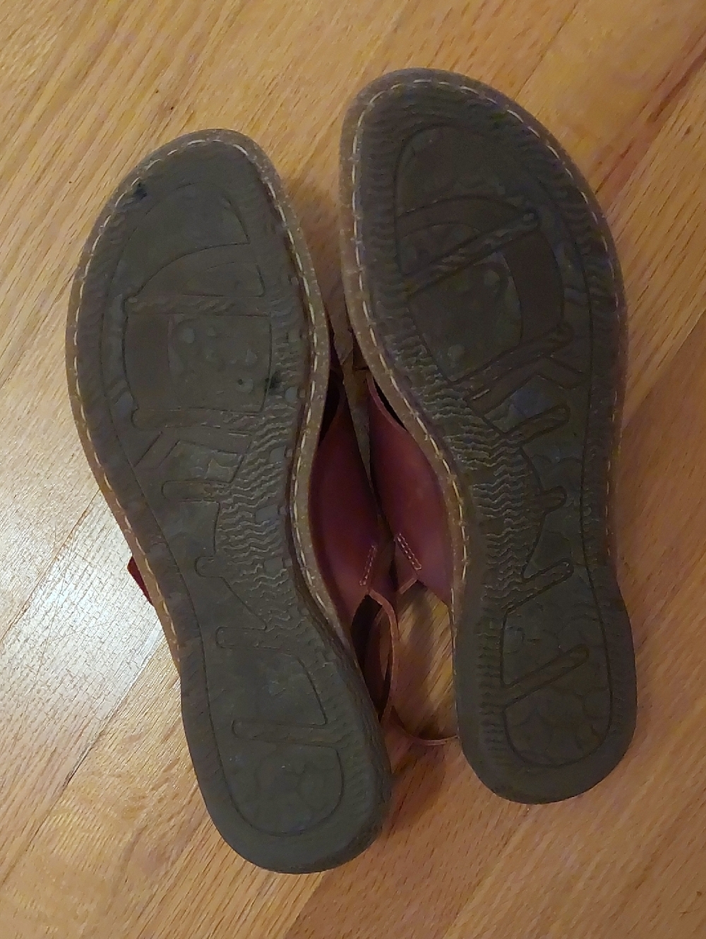 Bundle Born Sandals Toms Fleece Slip-ons Skinnys Shearling Boots 9 - Picture 5 of 16
